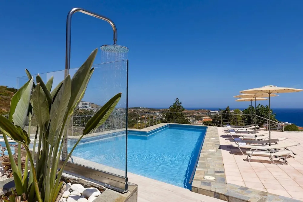 Cozy Vintage Style sea View Apartment Shared Pool