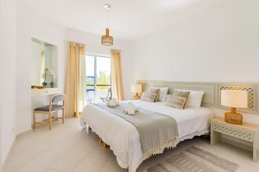 Clube Albufeira, Family Holidays with Pool View