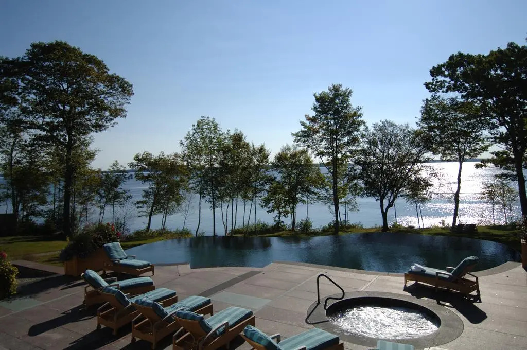 The Inn at Oceans Edge