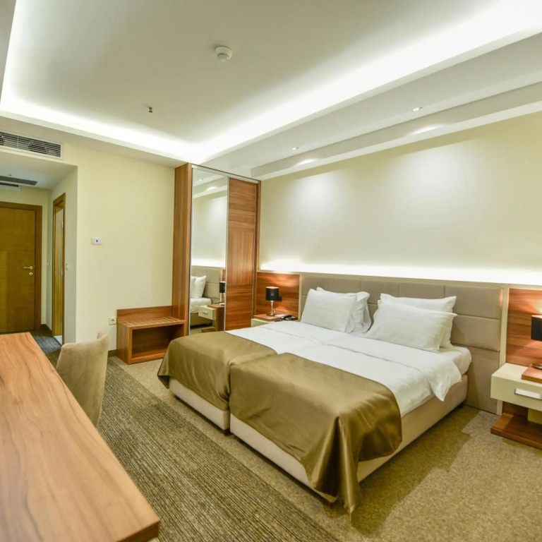 Hotel Lazaro
