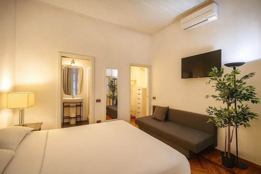 dHomes - Apartments and Rooms - Room 102