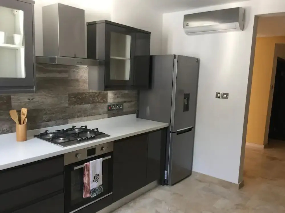 Euneva Court Townhouses - Bentley Place