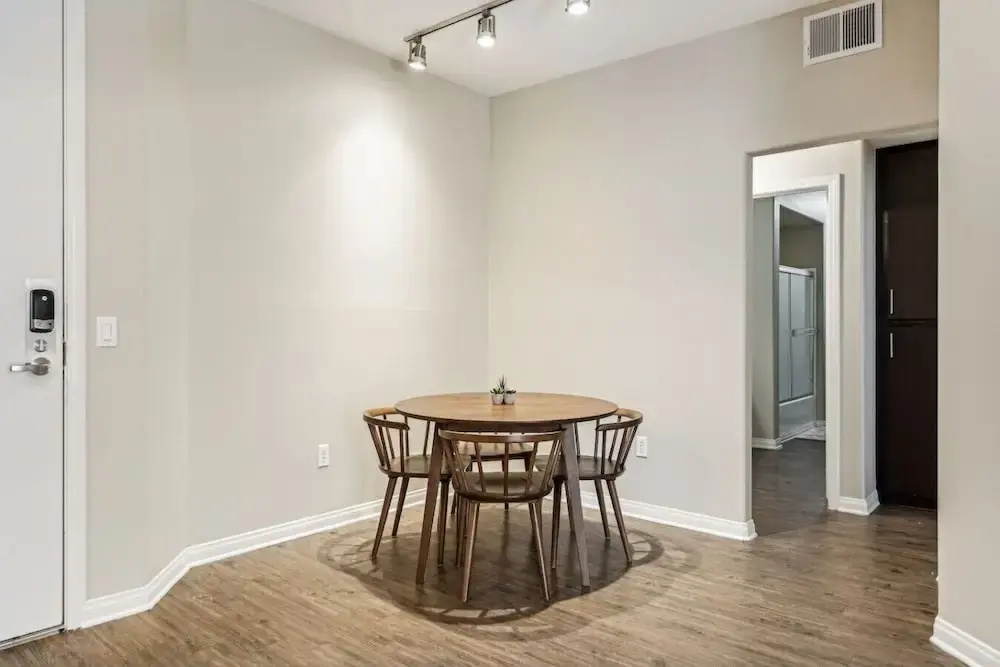 Chic Marina Oasis 5 Star Amenities Central