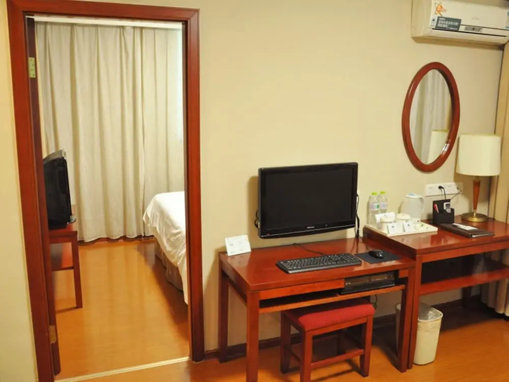 GreenTree Inn Xuzhou Railway Station Hotel