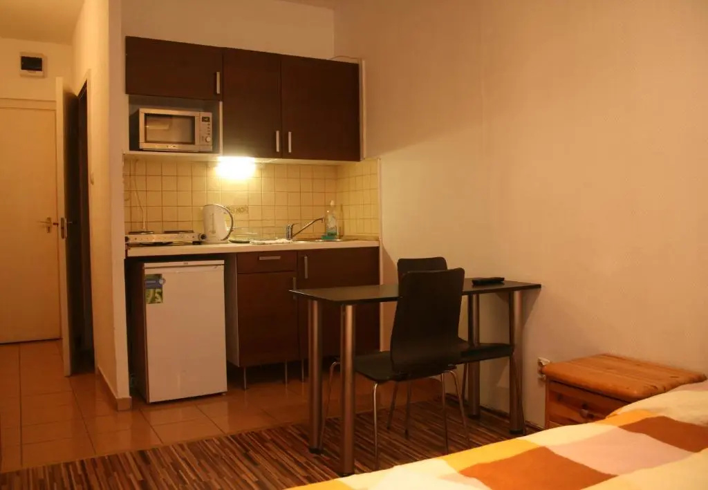 Margaret Bridge Studio Apartment