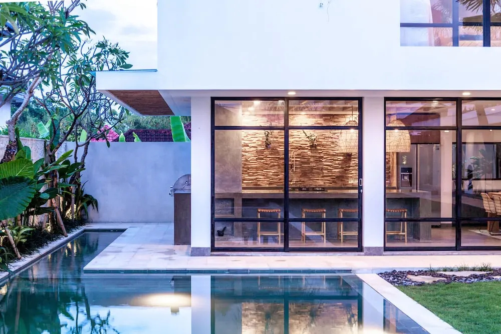 Villa Nonnavana - 12-minute walk to Batu Bolong Beach