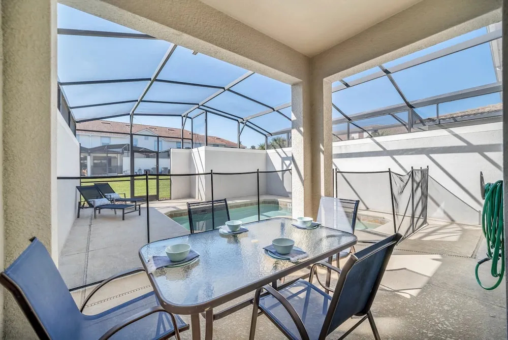 In the Heart of Kissimmee - Storey Lake Resort - 4bd/3ba Pool Townhome #4sl4857