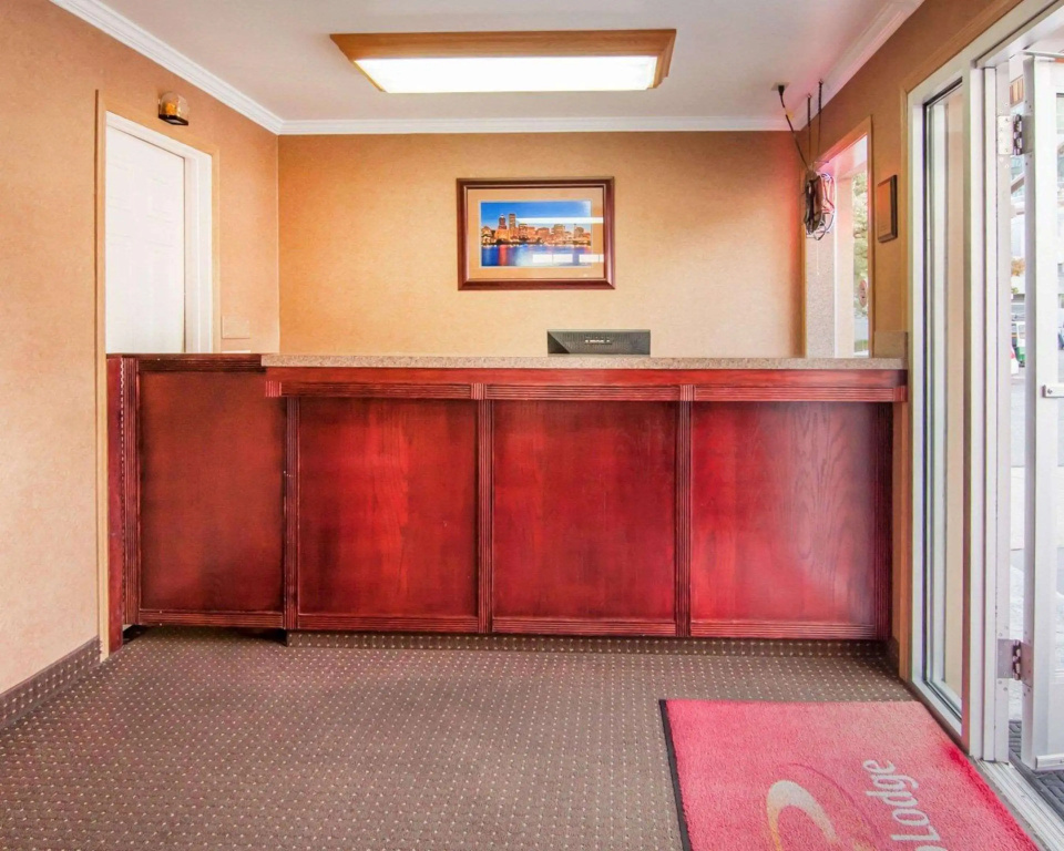 Econo Lodge Portland Downtown