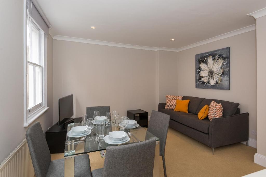 One bedroom High street kensington Apartment