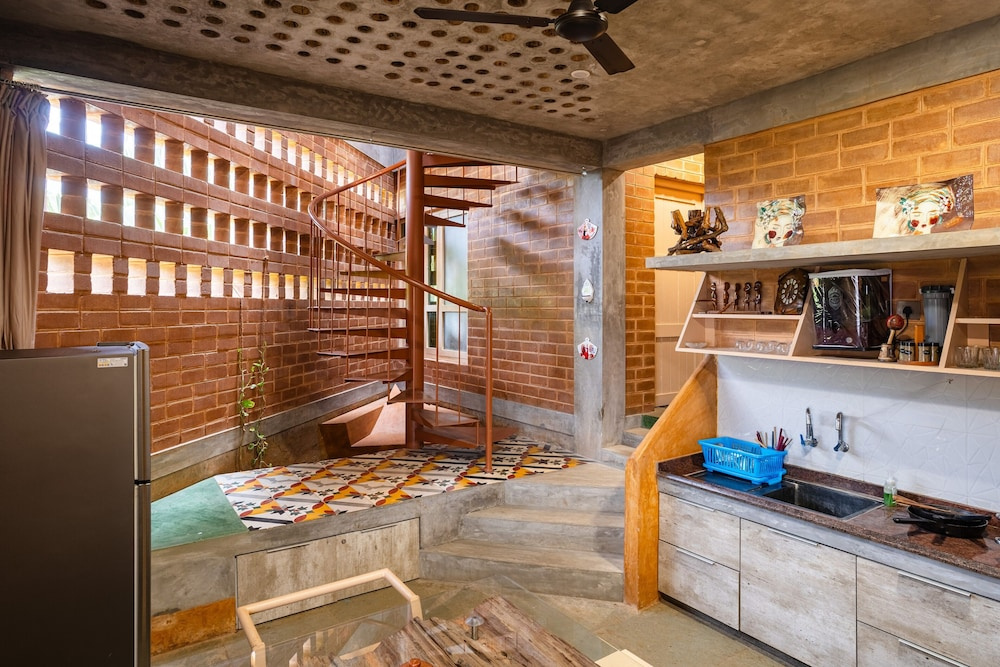 AR Lighthouse Bay Villa by Roscotel