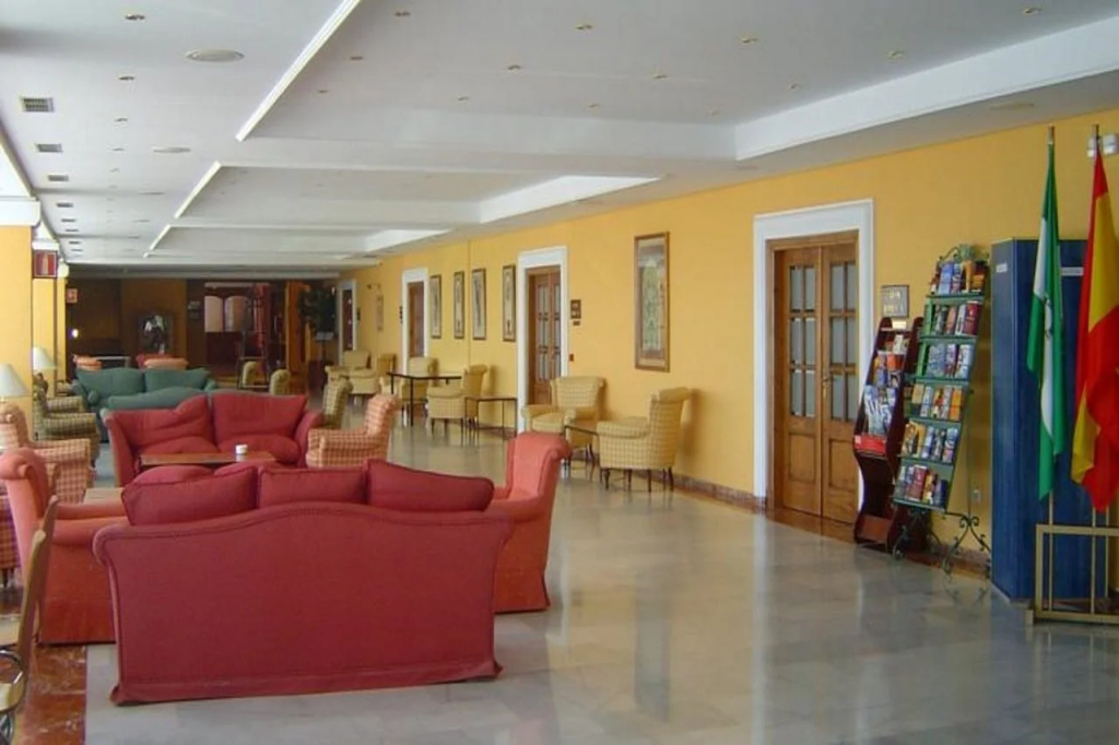 Hotel & Apartamentos Bahía Sur