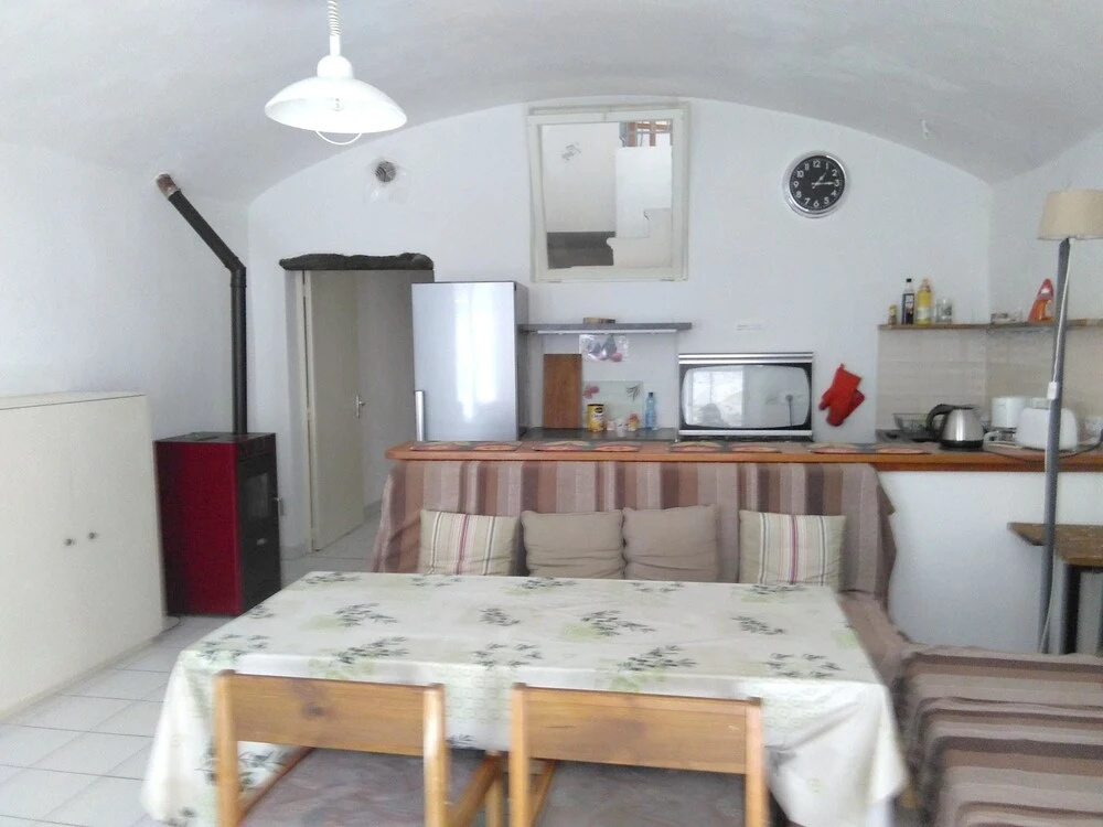 House With 2 Bedrooms in Alba-la-romaine, With Furnished Terrace and W