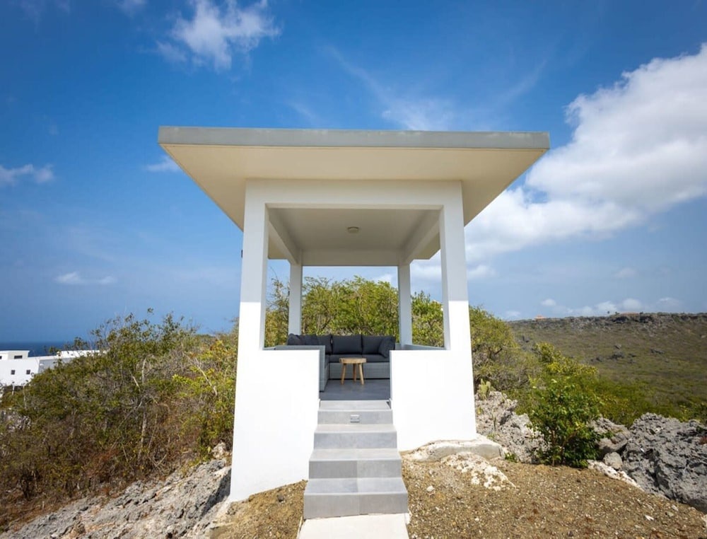 Holiday Dream Villa in Coral Estate