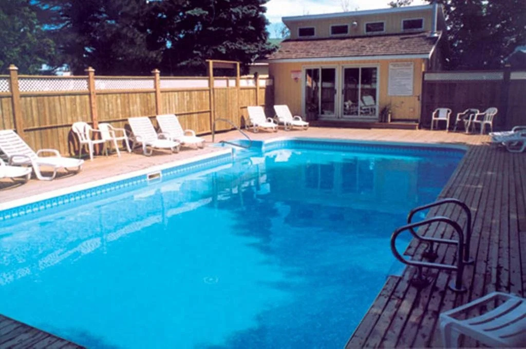 Shining Waters - Ingleside Cottages