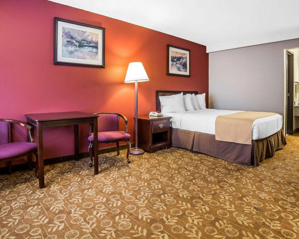 Quality Inn & Suites Minden