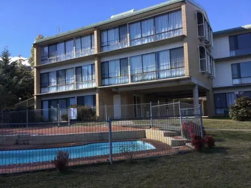 Mountain View, Kirwan 7