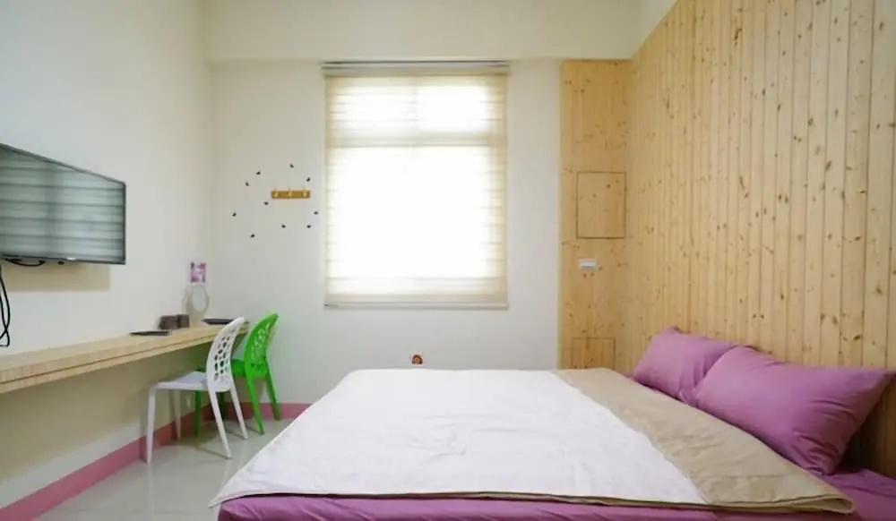 Le Zai Ci Jhong B&B