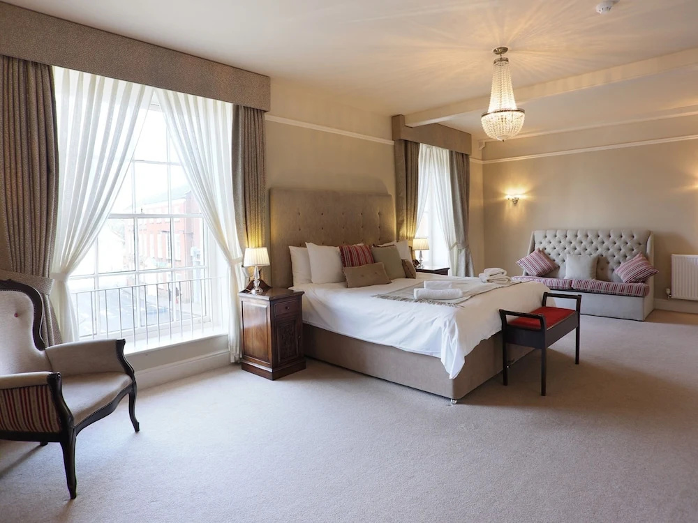 Black Boys Hotel