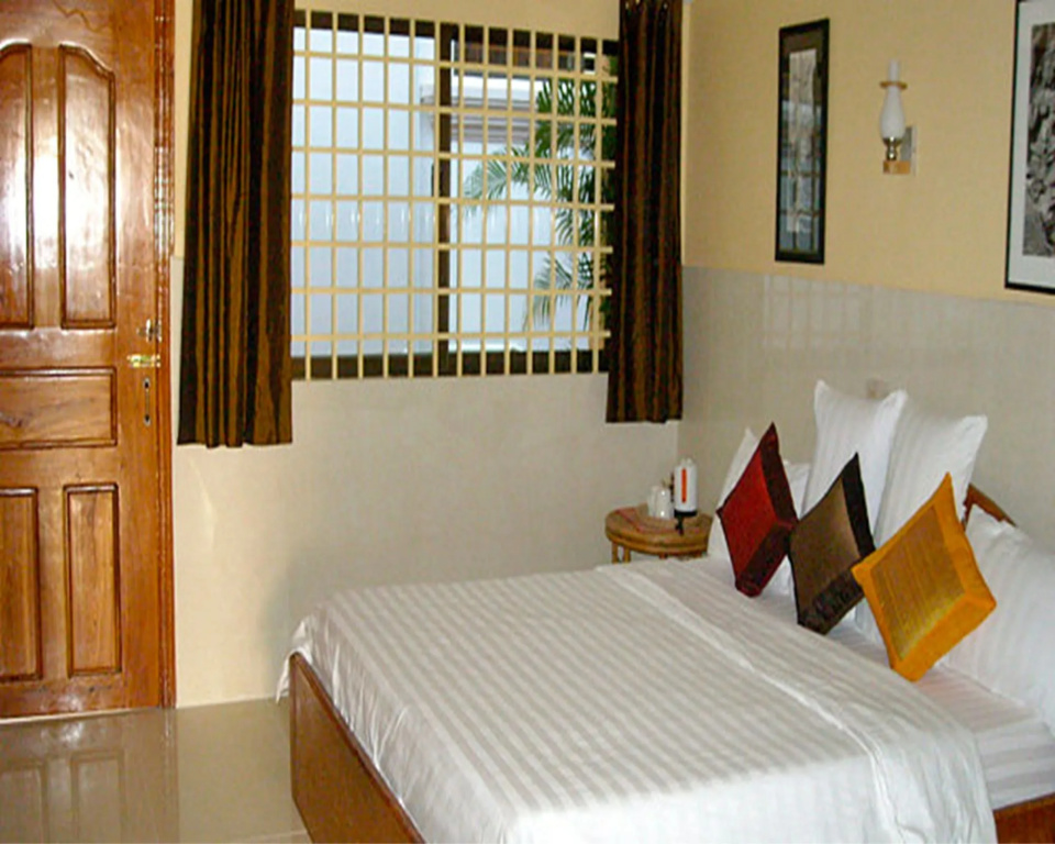 Seven Candles Guesthouse