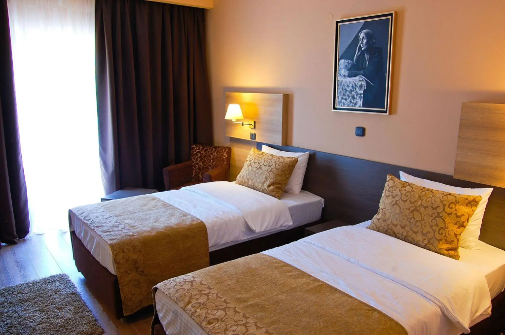 Hill Hotel Wellness & Spa