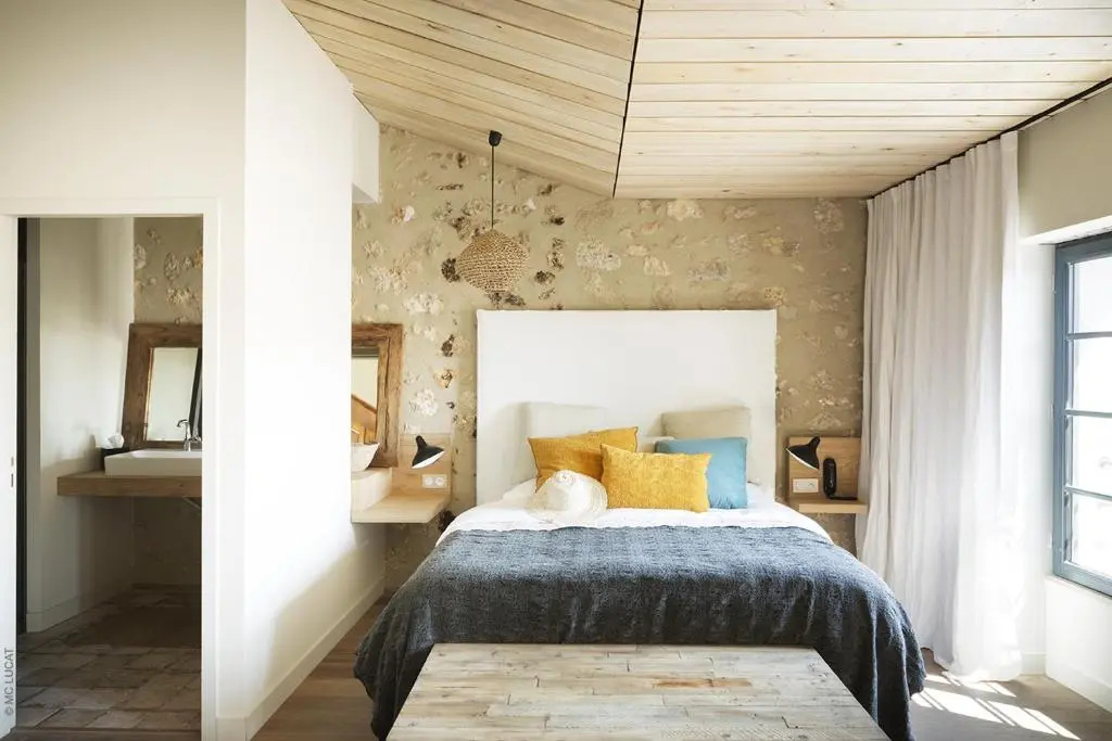 Le 19-21 - Un amour dhotel