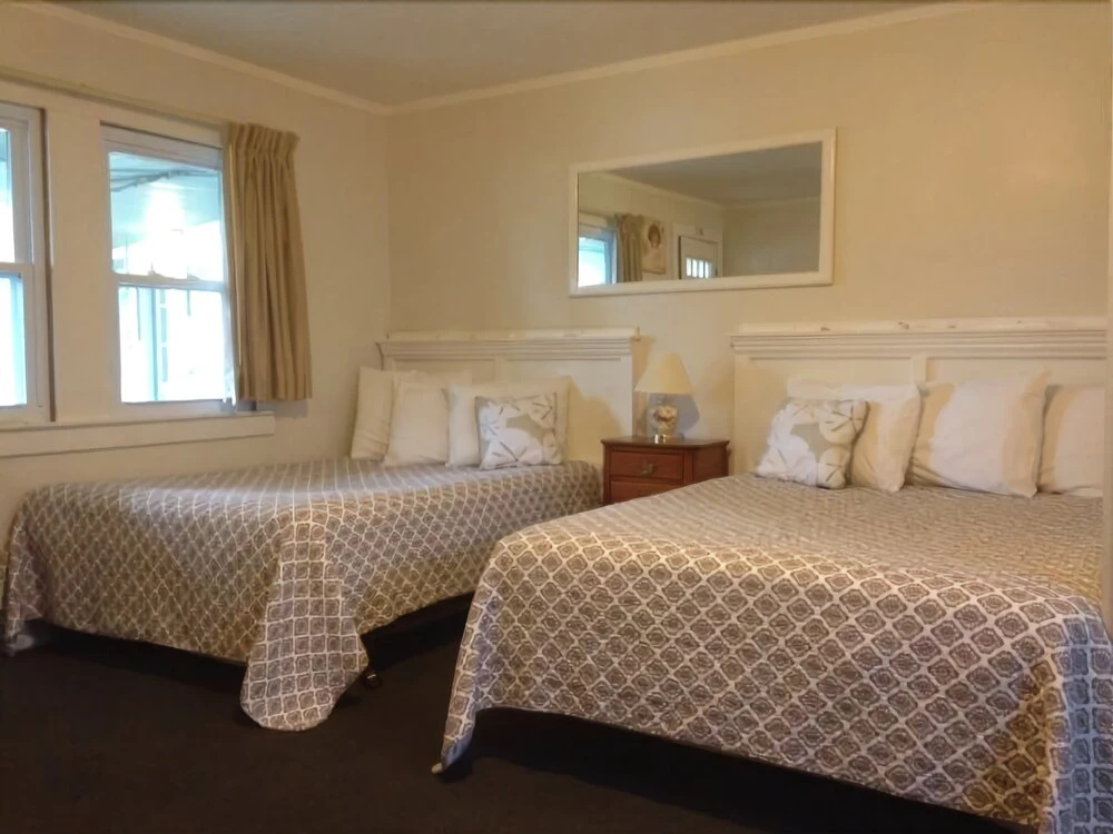 Seascape Inn