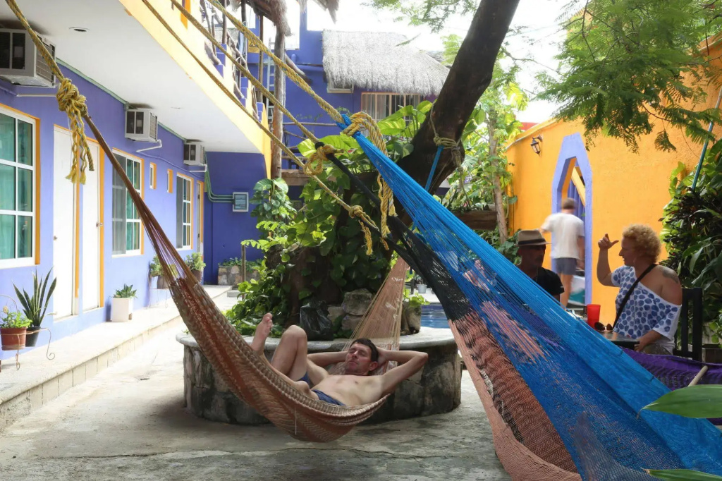 Weary Traveler Hostel