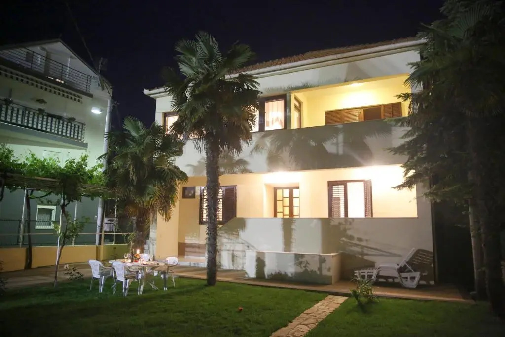 Apartments Vedrana