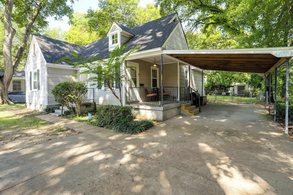 Updated North Greenwood Cottage < 1 Mi to Dtwn!