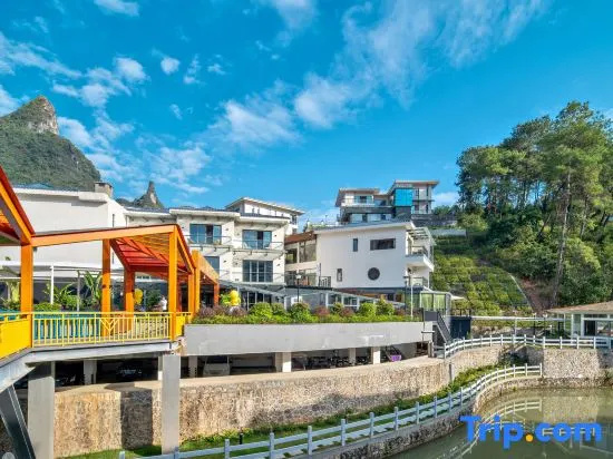 Yangshuo Fadai overhanging hot spring light luxury hotel