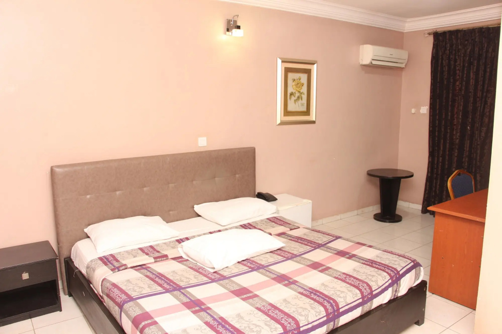Kriscane Suites