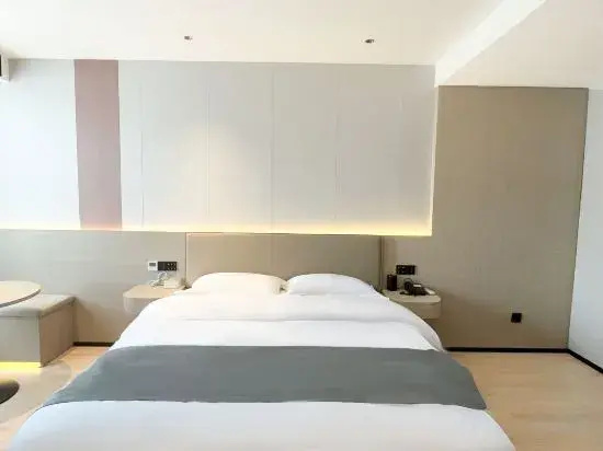 Yunyi Smart Sleep Hotel (Yunzhou Chunyu Auto City, Wucheng District)