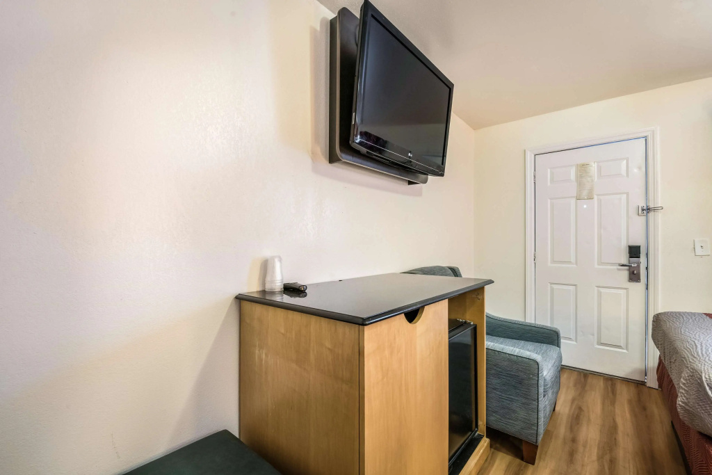 Motel 6-Tinton Falls, NJ