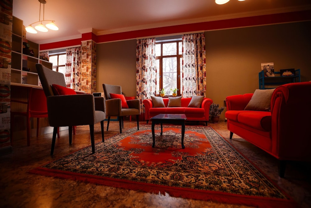 Mountain Road Hostel