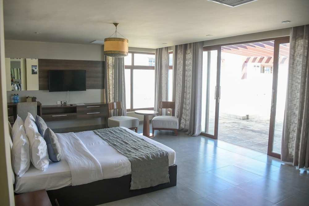 Royal Shaza Suites