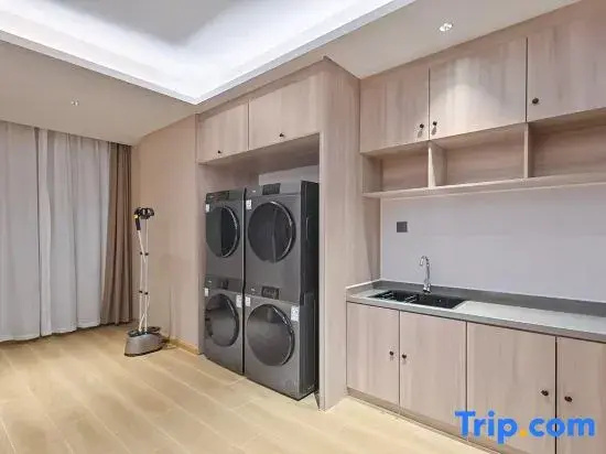 Vienna International Hotel (Hefei Mengcheng North Road Hetang subway station)