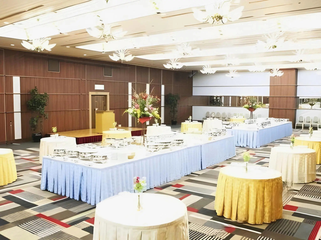 Cypress Garden Hotel