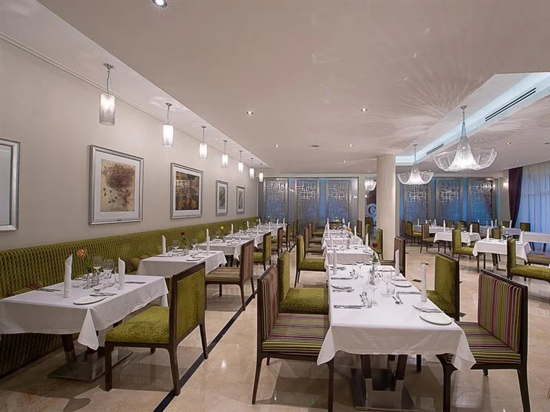 The George Hotel