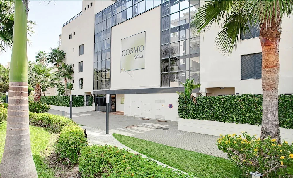 Two Bedrooms Apartment with Sea View