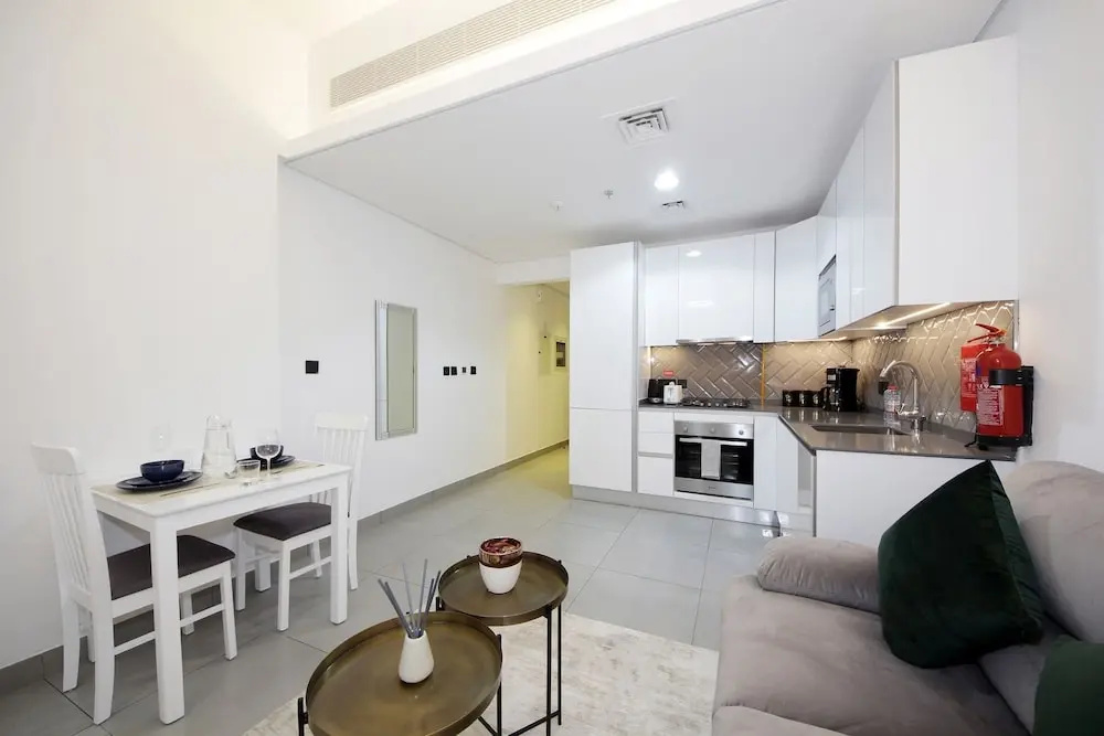 Executive Studio Seven