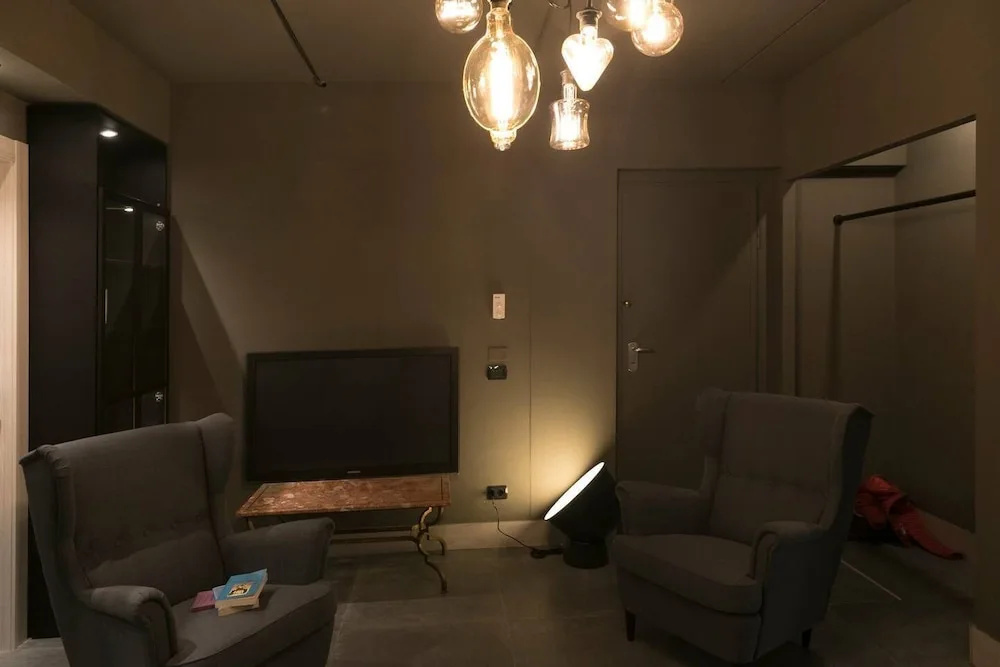 Altido Black Apartment