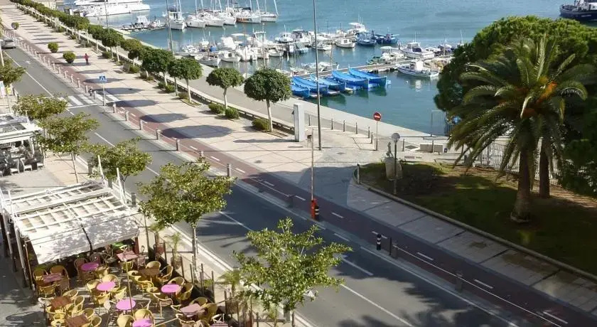Primera linea en Puerto de Cambrils - Unico