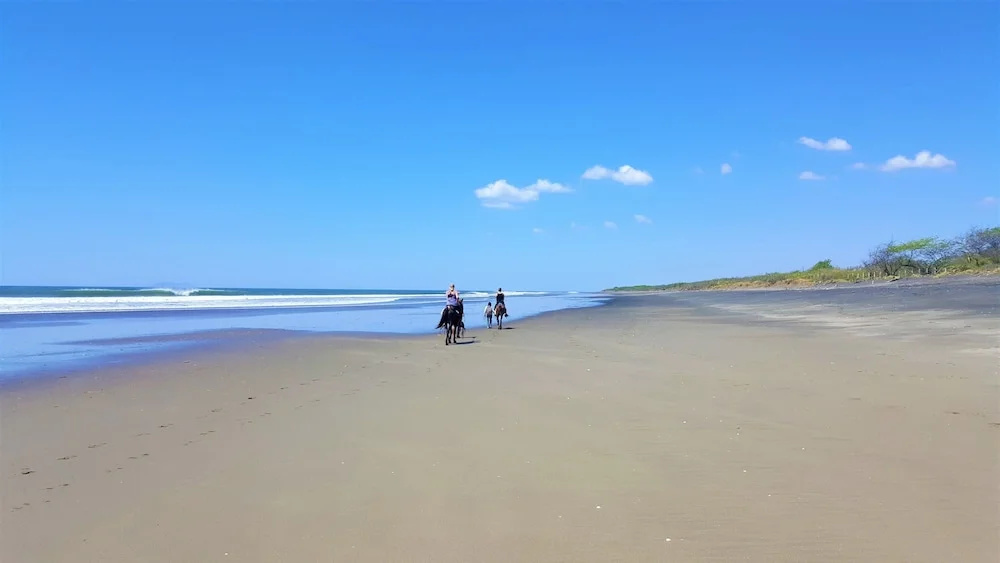 Salt Escapes Nicaragua - Bella Casas