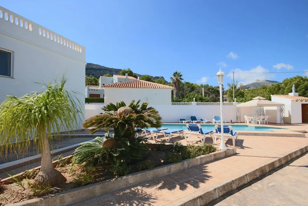 Low Price 4 Bedroom Villa With Nice View Over The Sea, Private Pool, Wifi, BBQ