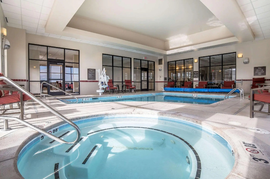 Comfort Inn & Suites Gateway to Glacier National Park