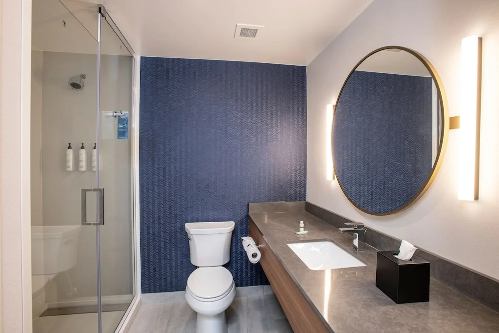 Comfort Suites