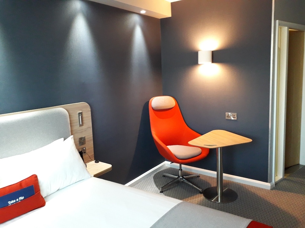 Holiday Inn Express Leeds Armouries