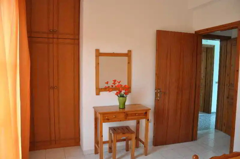 Paraskevi Apartments