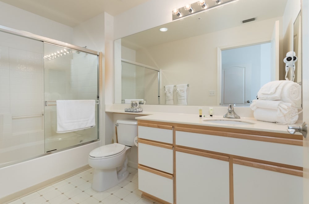 Bluebird Suites in North San Jose