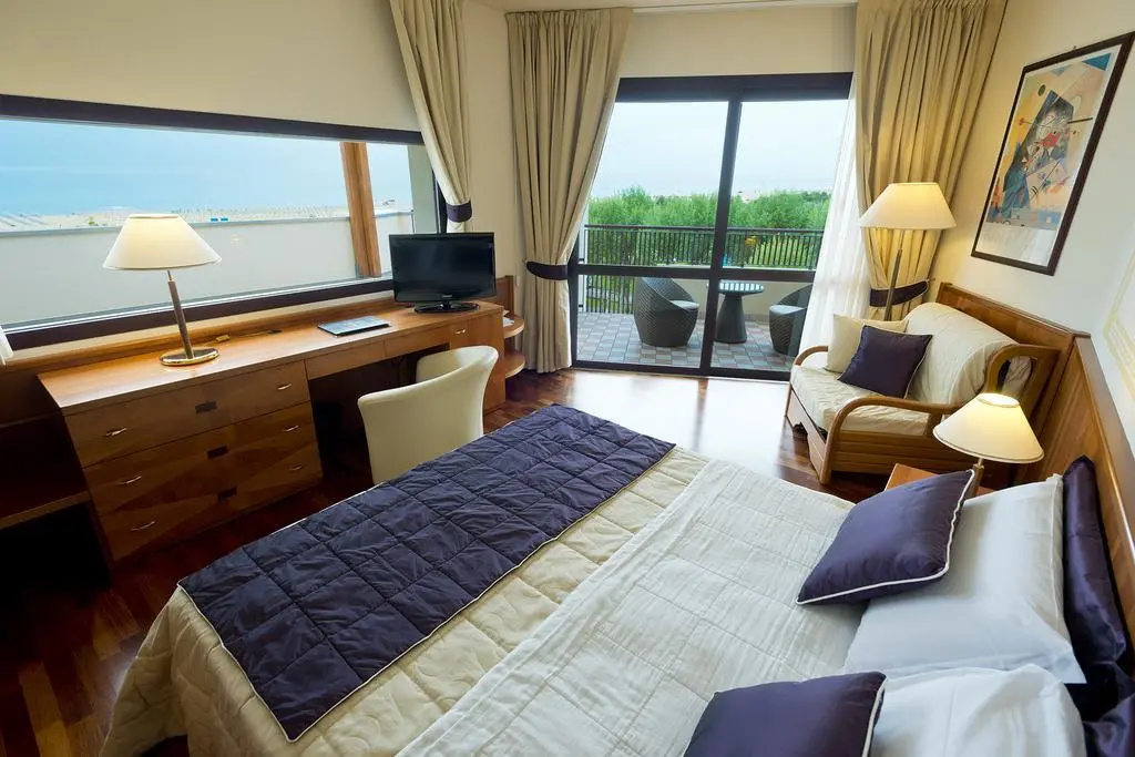 Savoy Beach Hotel & Thermal Spa
